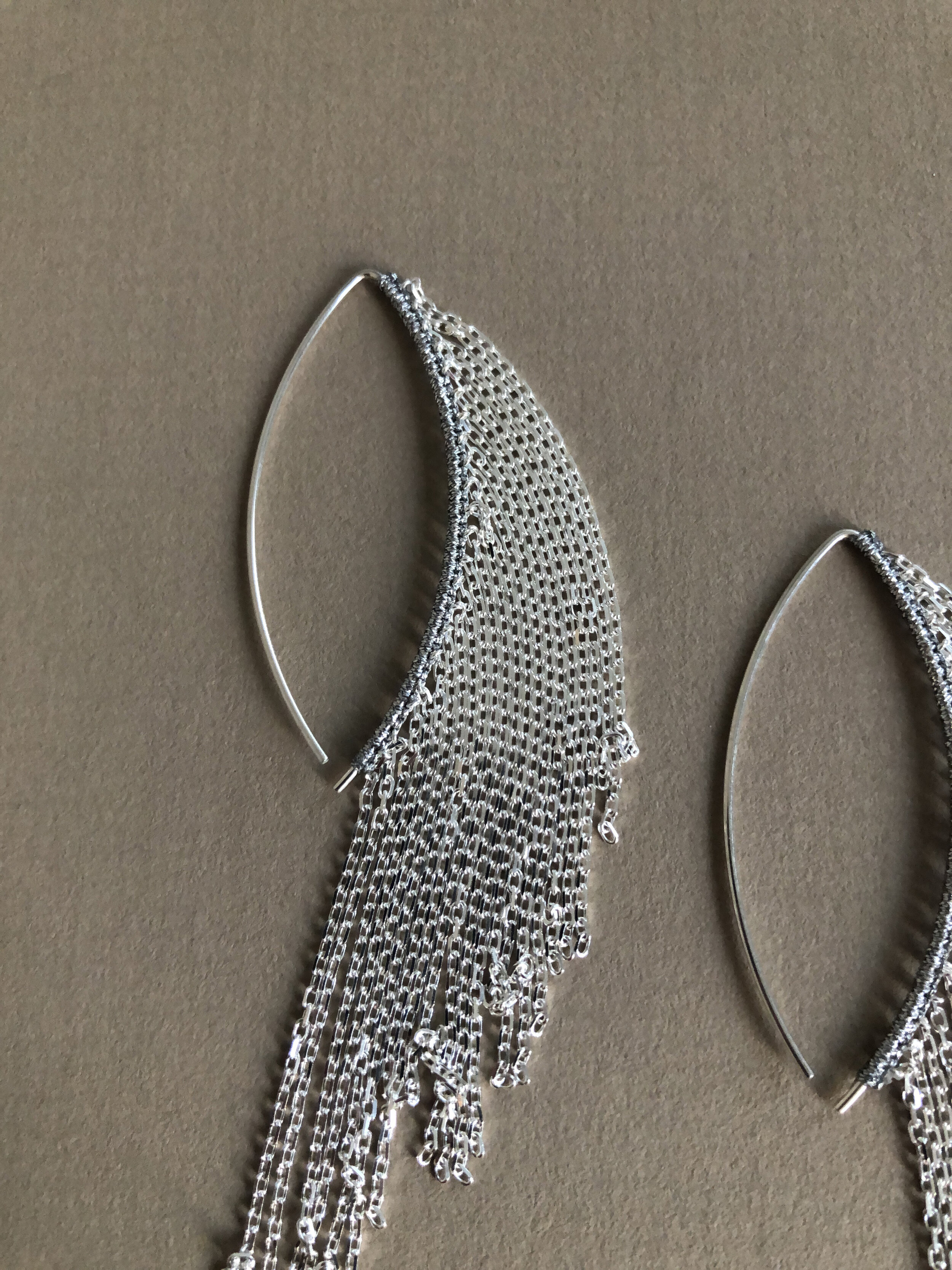 EODY5 CURVED EAR WIRE HAND WOVEN WITH 2 EODY5 CURVED EAR WIRE HAND WOVEN WITH 2